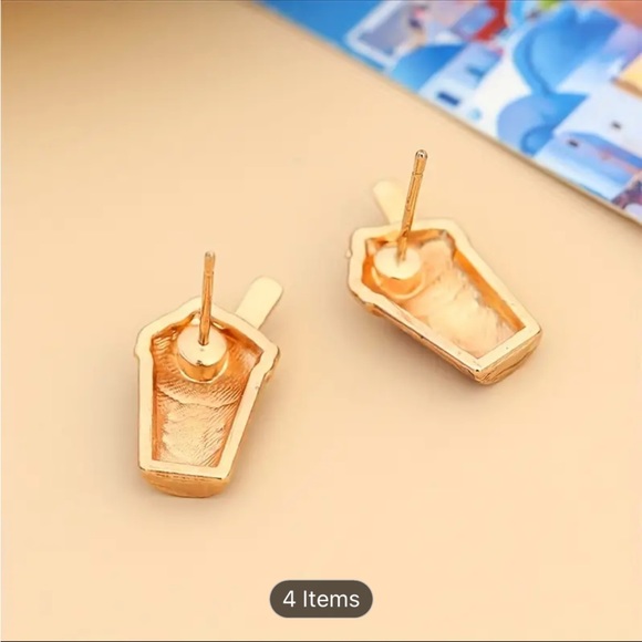 2/15 pale pink coffee/tea cup stud earrings! - Picture 2 of 3